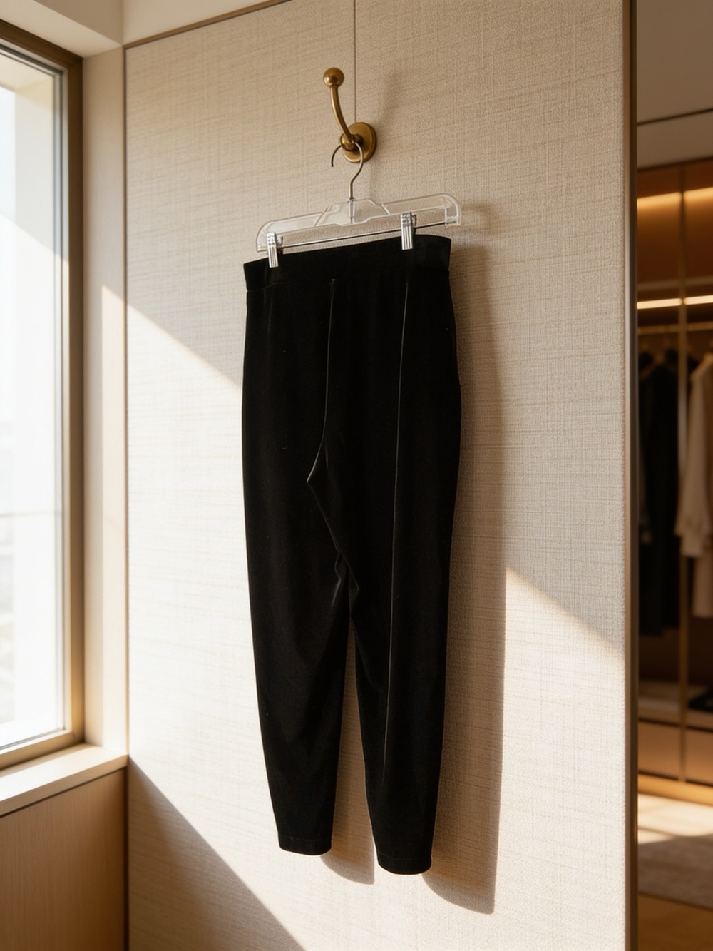 LOFT Black Velvet Pull-on Slim Pants - Size Medium Classic Festive
